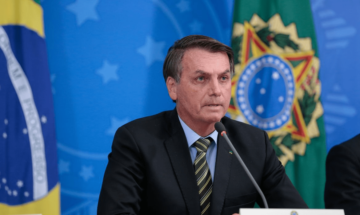 Bolsonaro pede autorização ao STF para realizar procedimento cirurgico