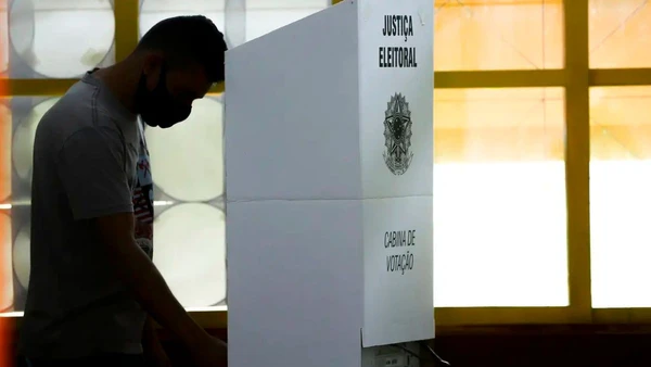 Alerta eleitor precisa conferir local de votação após mudanças