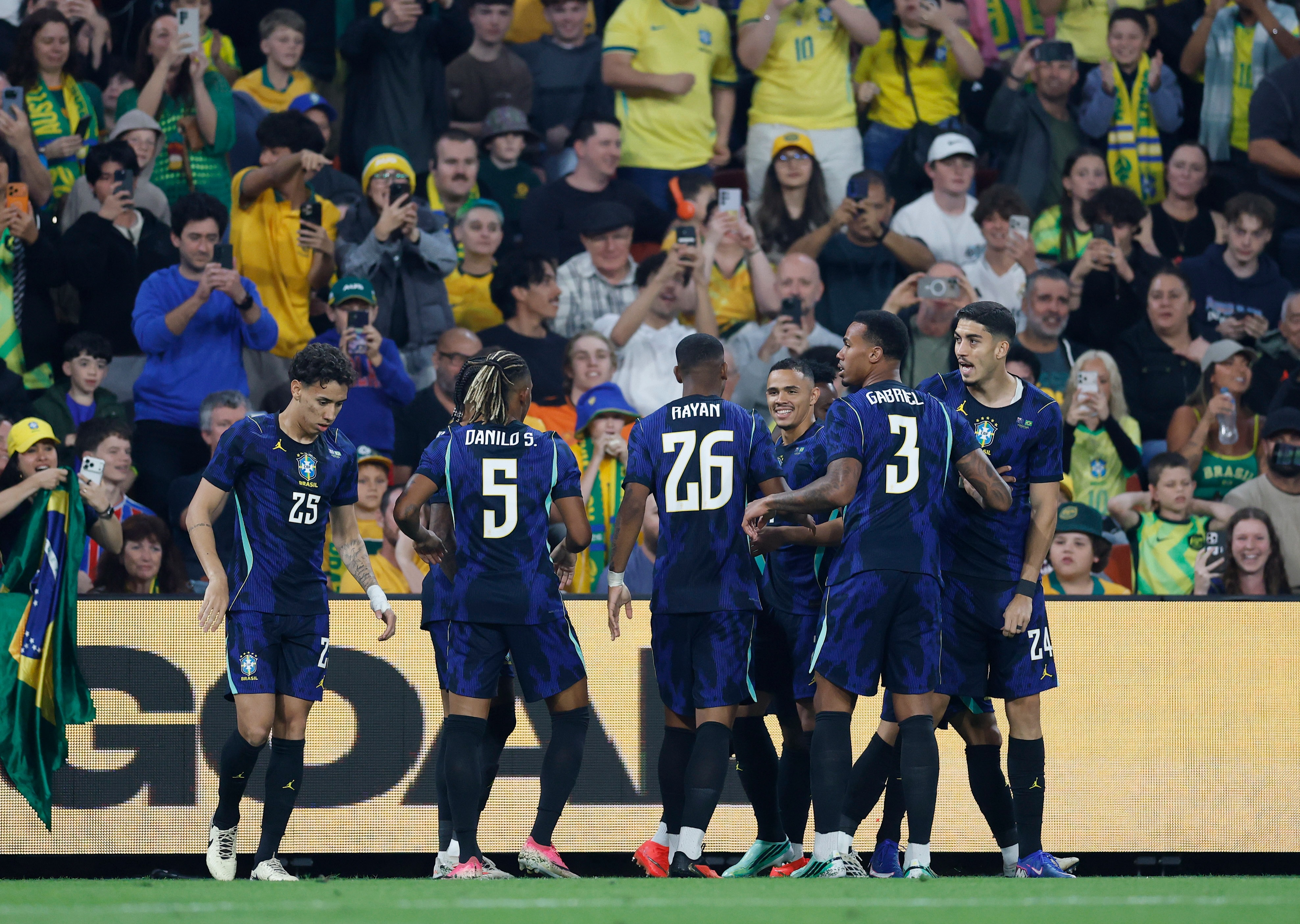 Brasil vence Austrália por 4 a 2 e conquista primeira vitória do novo ciclo