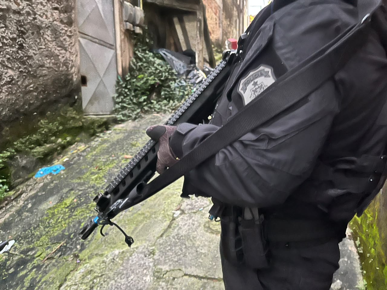Suspeito de liderar grupo criminoso e coagir moradores é preso em Santo Antônio de Jesus