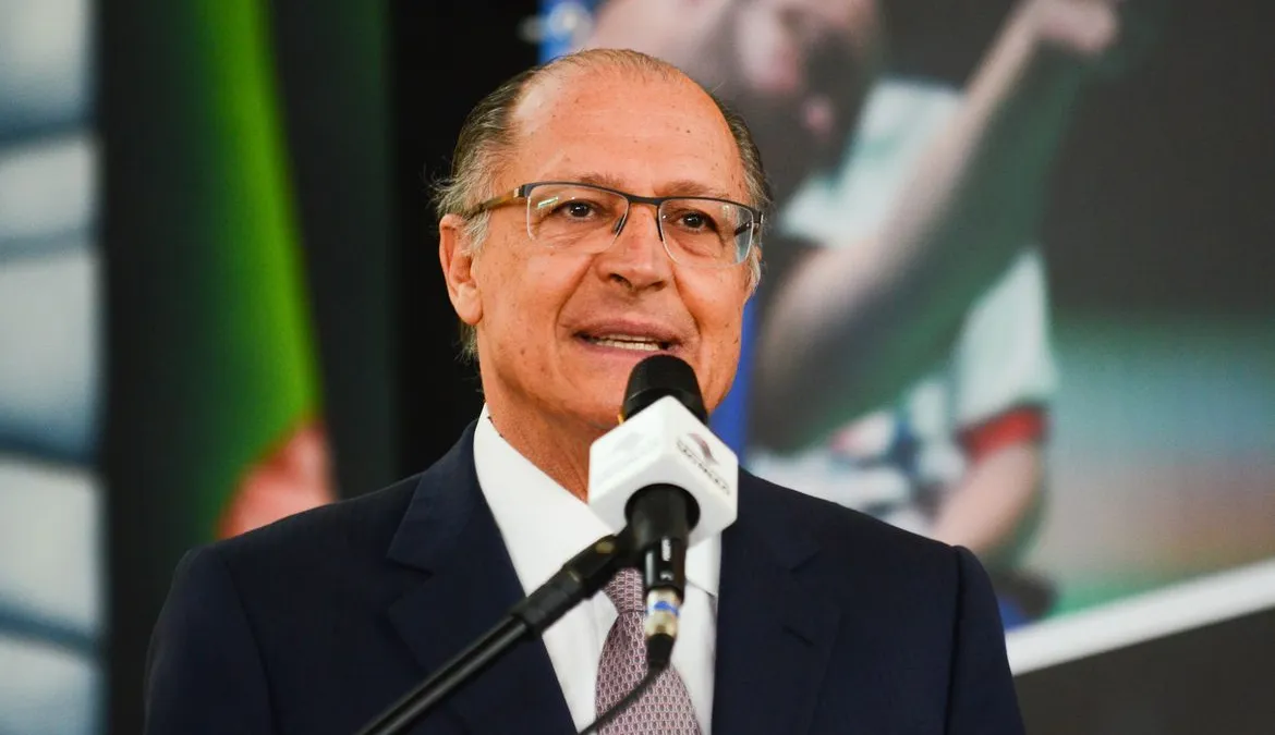 Alckmin avalia que classificação de facções como terroristas não é o suficiente 