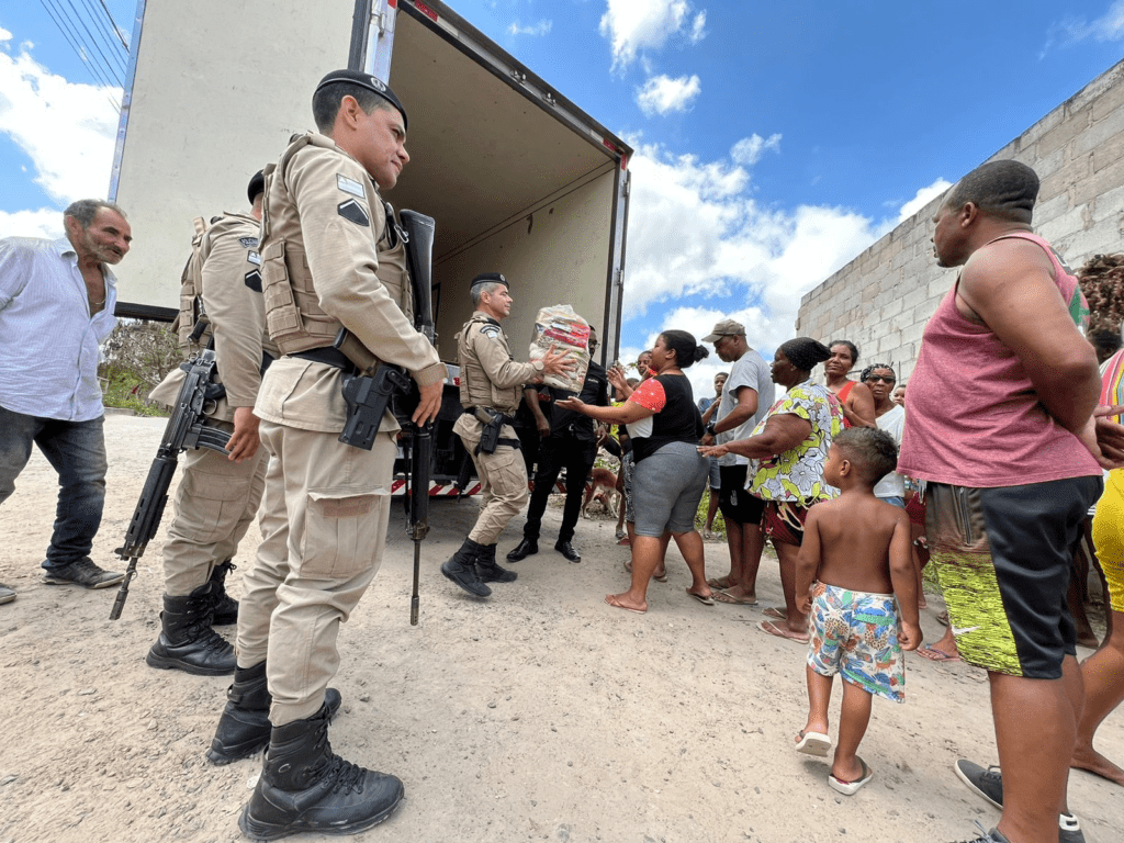 Rondesp Leste doa cestas básicas em cidades da Bahia