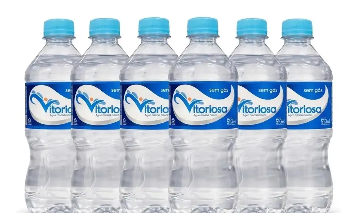 Marca de água mineral tem venda suspensa pela Anvisa
