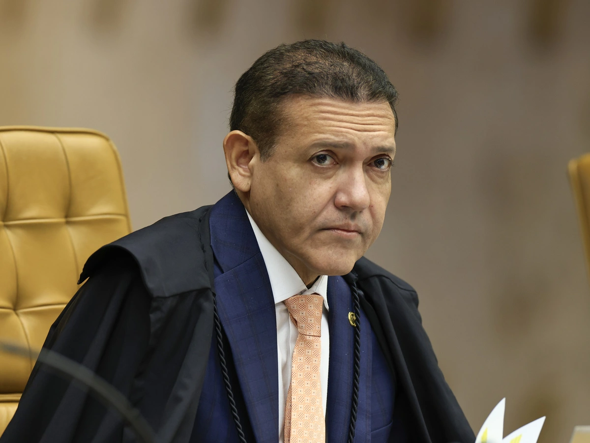 Nunes Marques aponta risco de conflito entre STF e TSE