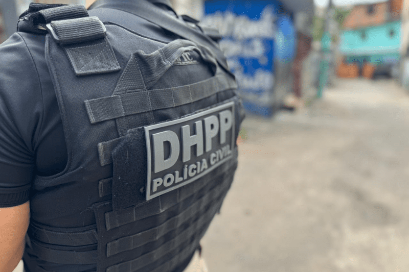 Polícia prende dois investigados por homicídio em Itapuã