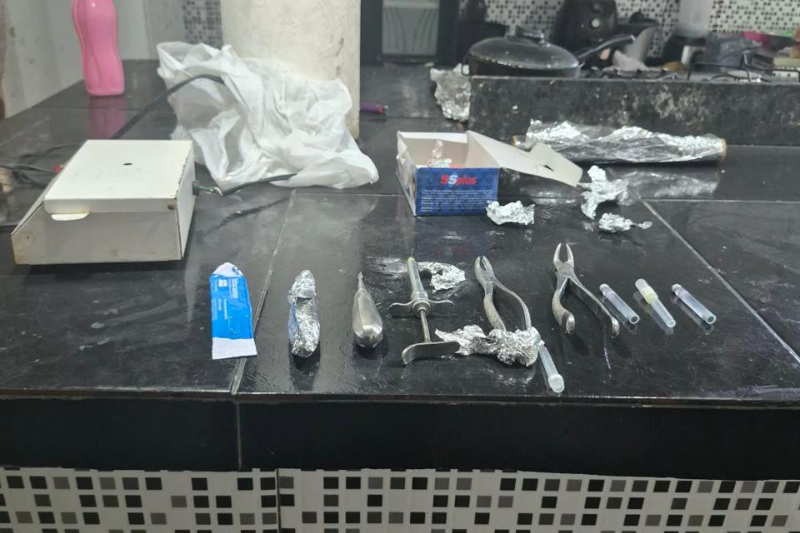 Polícia encontra consultório odontológico irregular dentro de casa na Bahia