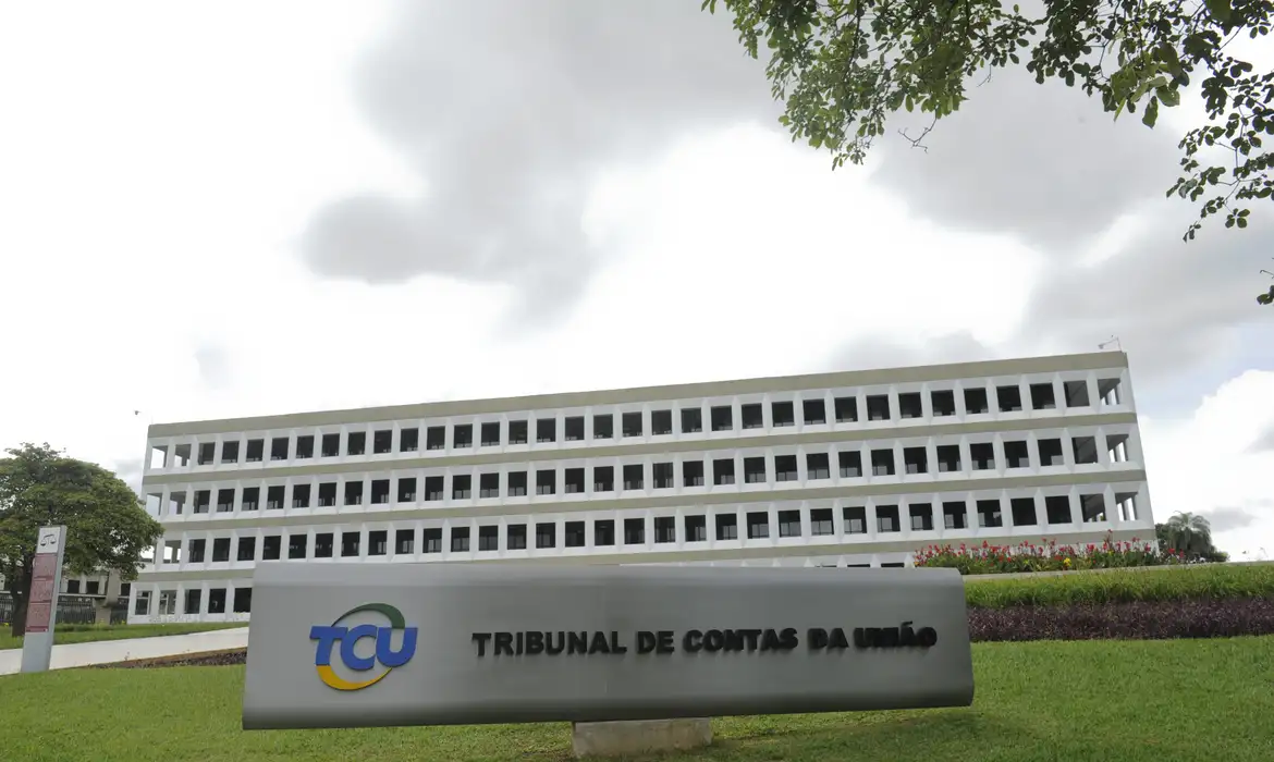 Ministro do TCU relaciona déficit da Previdência a risco para a economia brasileira