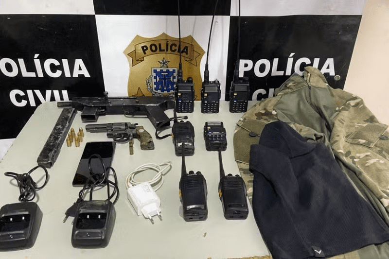 Operação policial termina com delegado ferido