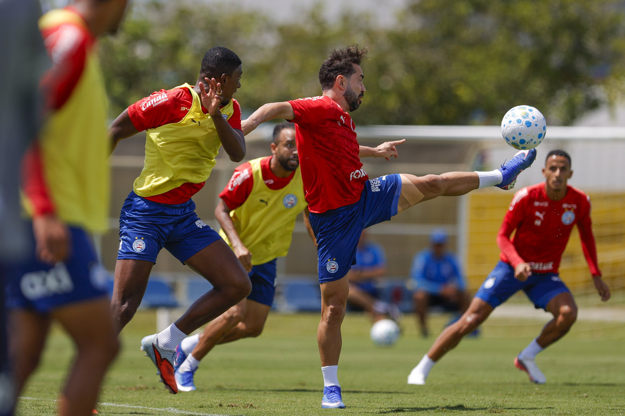 Bahia conta com reforços e mira no G-4