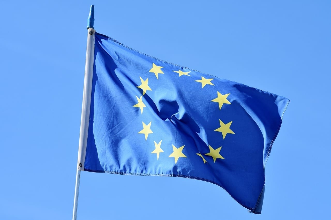 Governo brasileiro debate restrições da UE à carne nacional