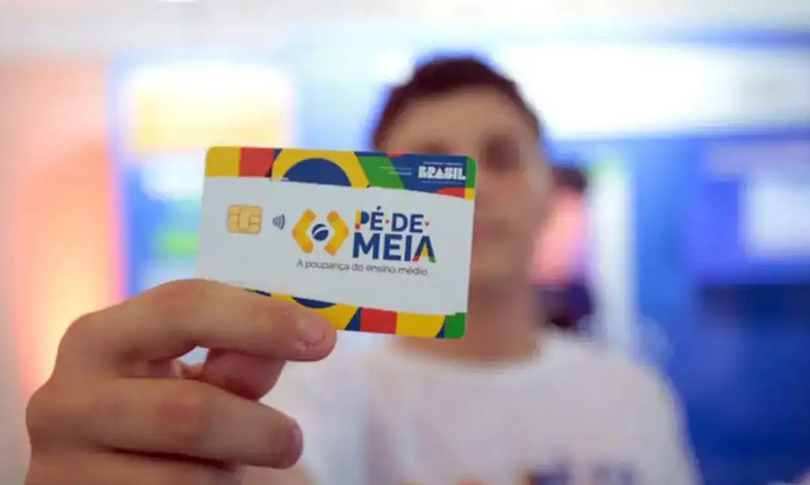 MEC inicia pagamento da sexta parcela do Pé-de-Meia 2025