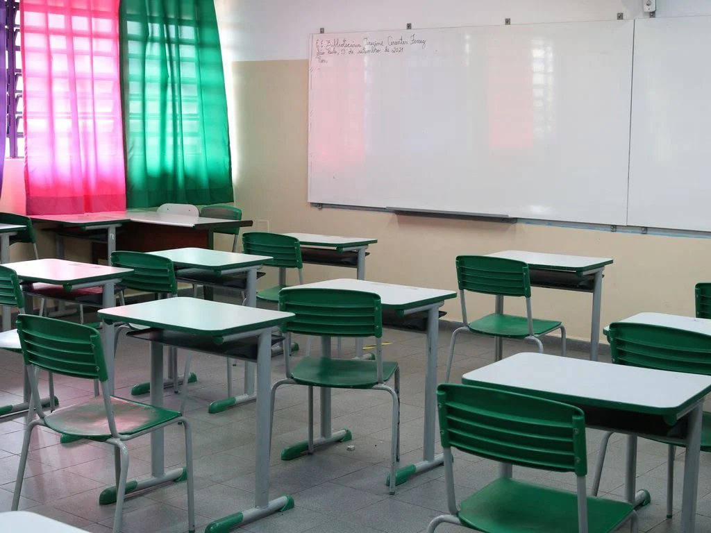 Estudante é agredida após rejeitar colega em escola de Feira de Santana