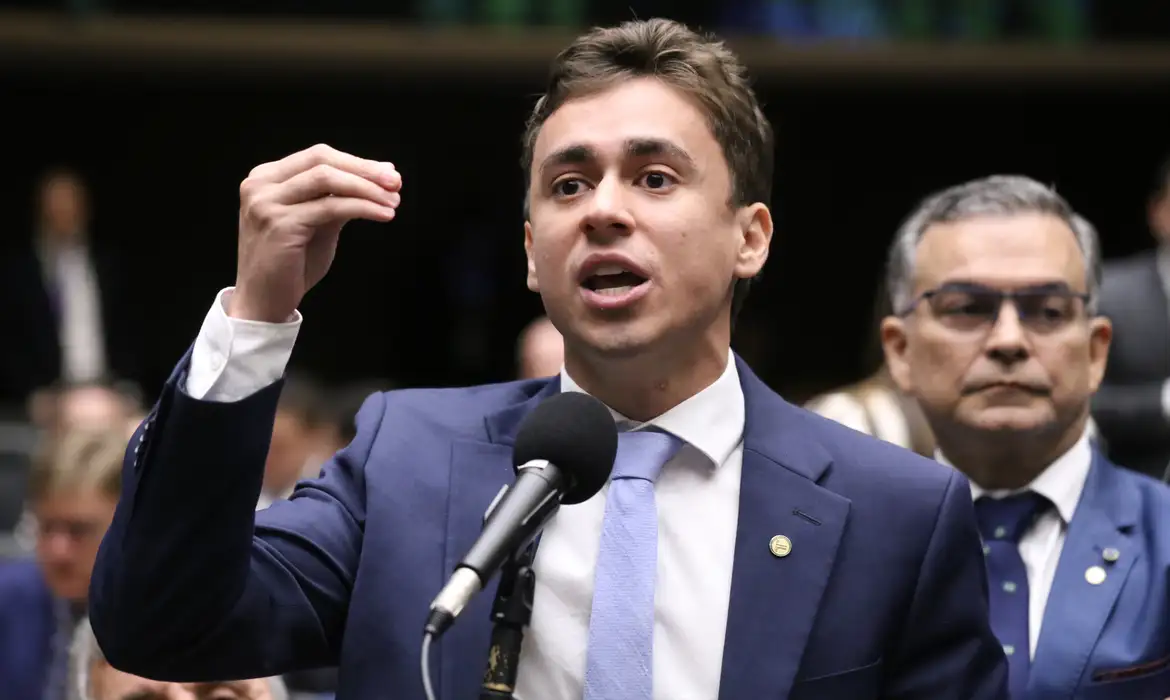 Nikolas Ferreira é alvo de processo por acusação de racismo