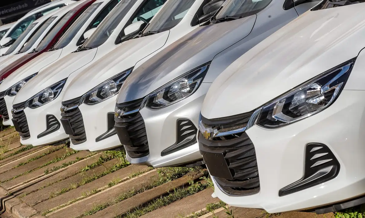 Novo imposto para carros começa a valer em 2027