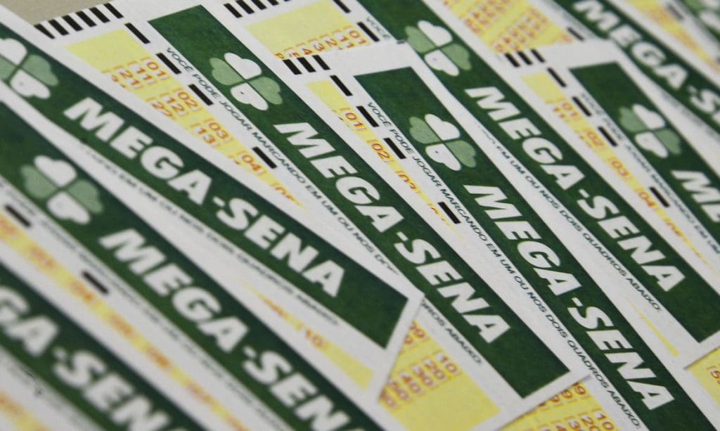 Mega-sena sorteia prêmio de R$ 82 milhões neste sábado (3)