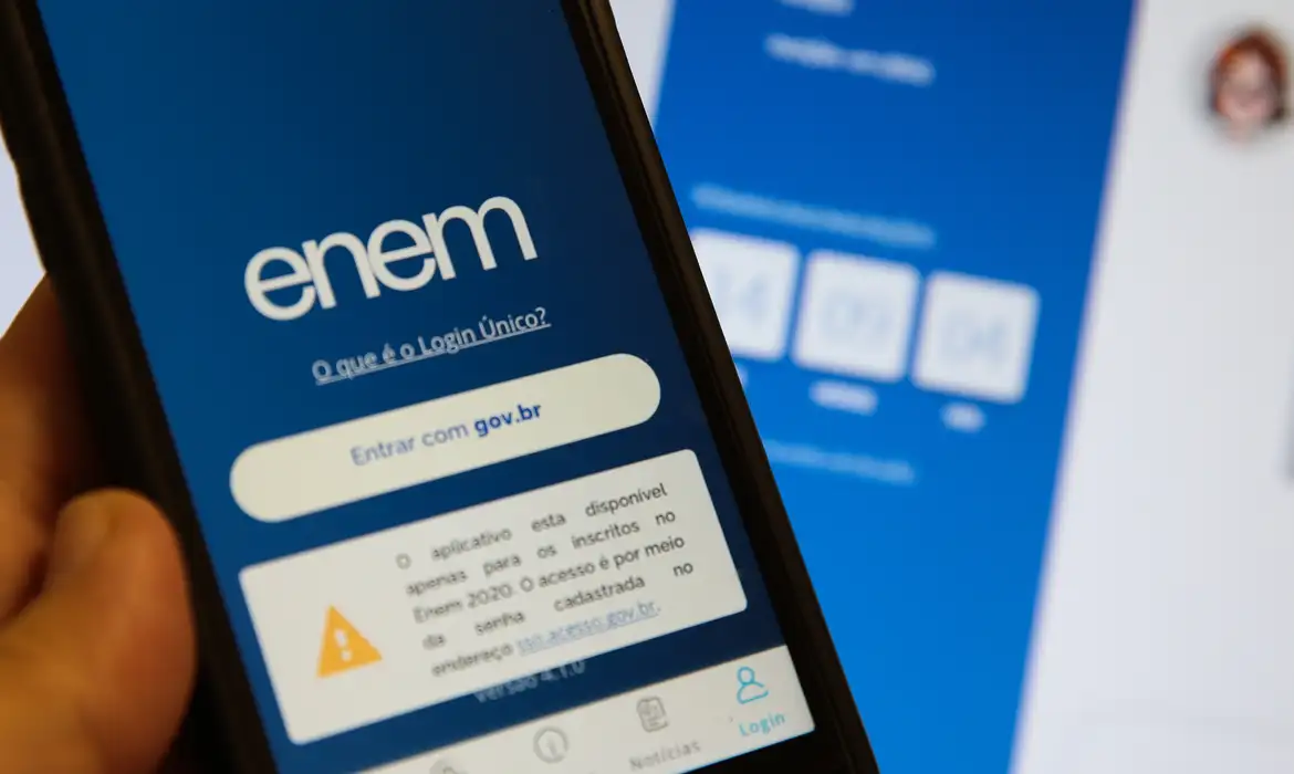 Prazo para escolher idioma do Enem 2026 termina neste domingo