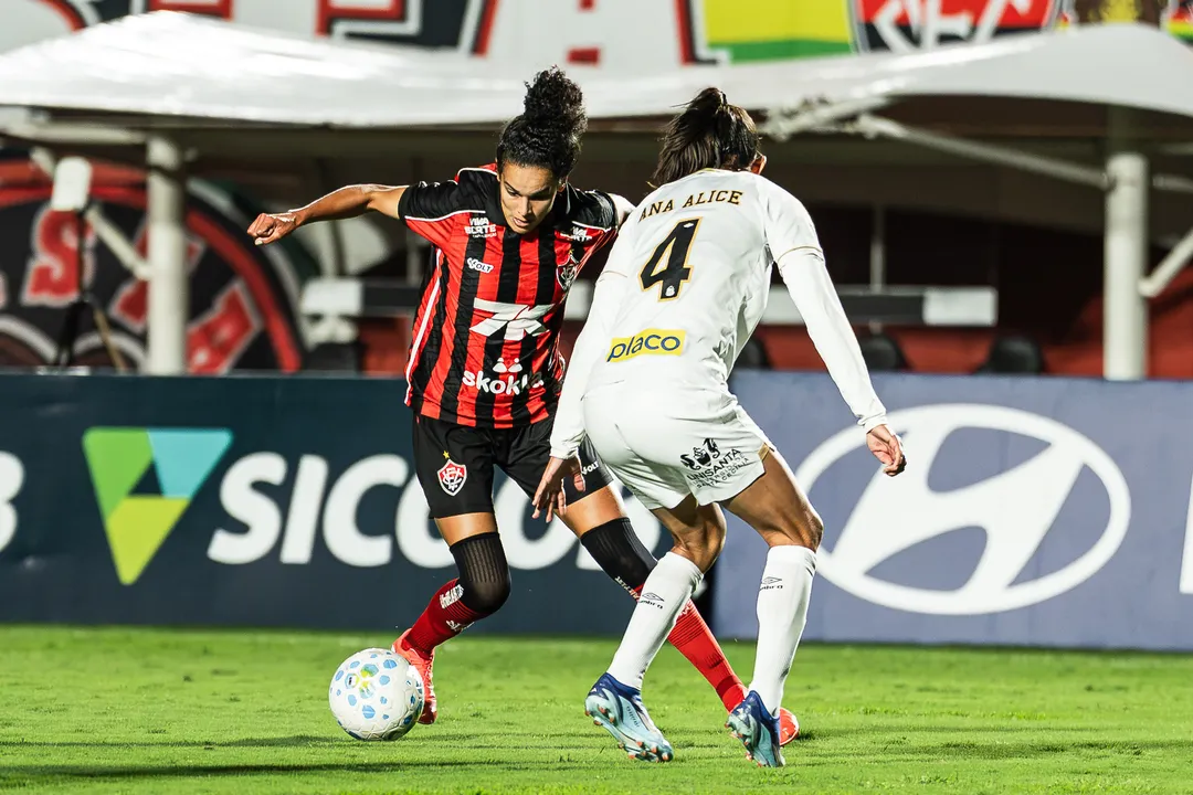 Rádio Sociedade fortalece futebol feminino com transmissão ao vivo