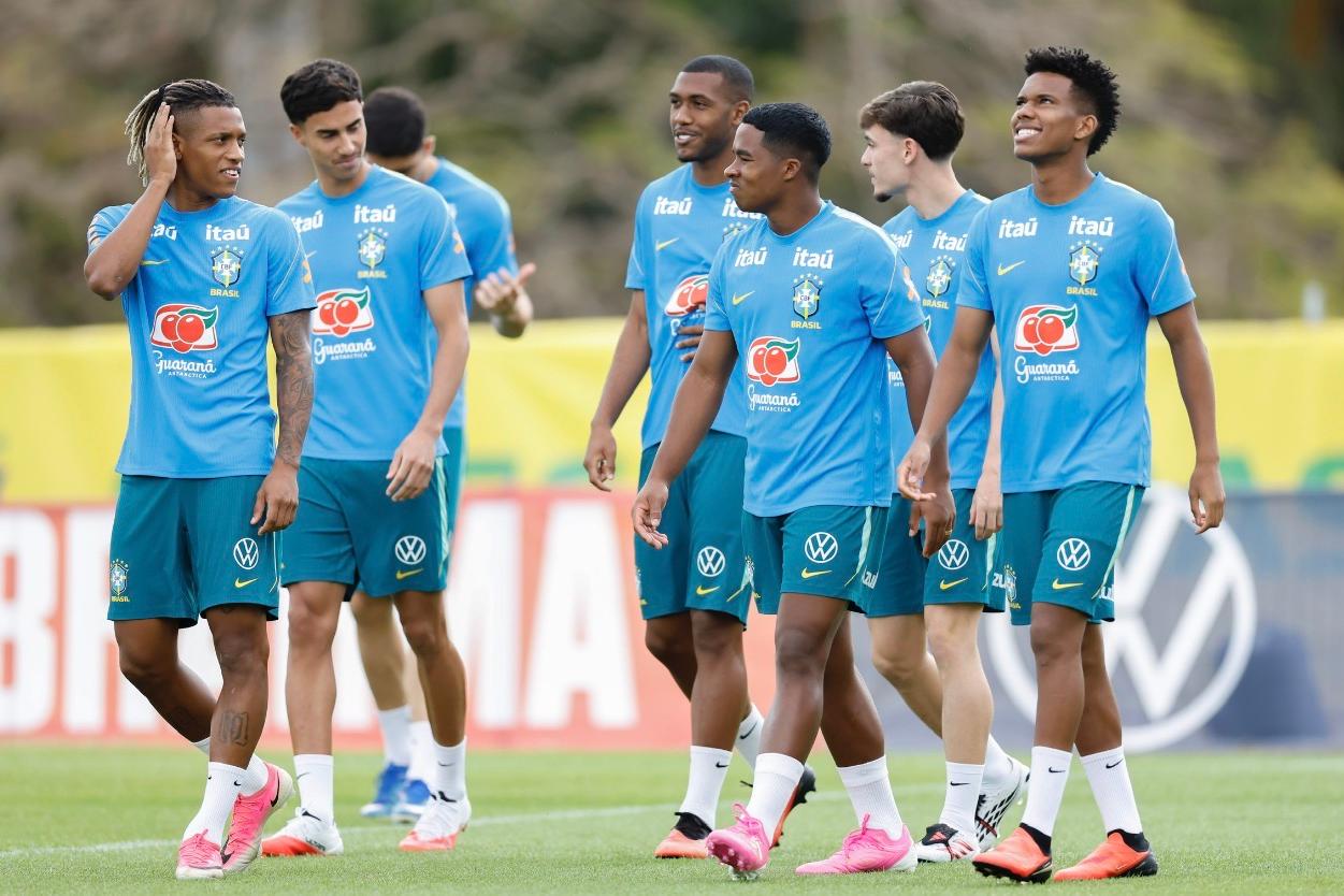 Brasil cai para 6º lugar no ranking da FIFA após empate