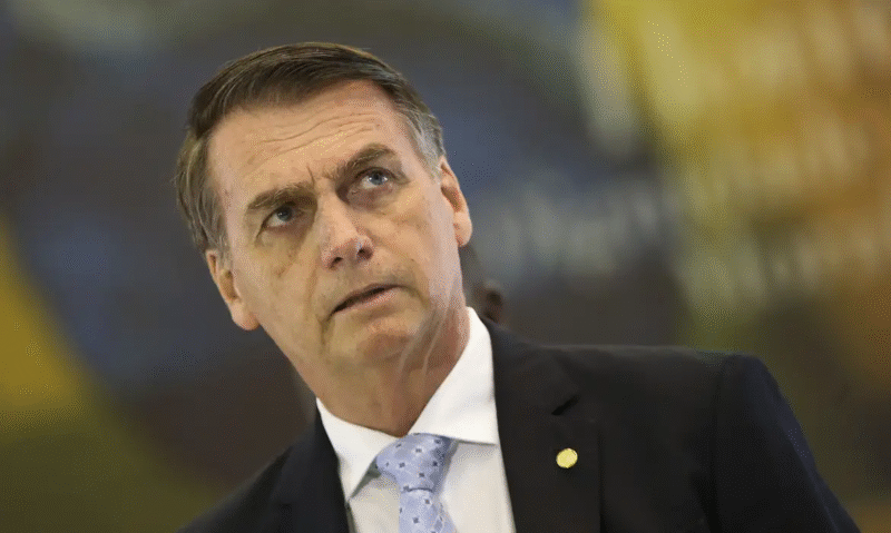 Bolsonaro é diagnosticado com pneumonia viral e inicia tratamento com antibióticos