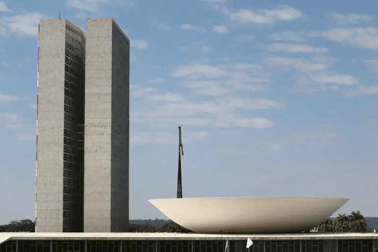 Congresso promulga reforma tributária após votação histórica