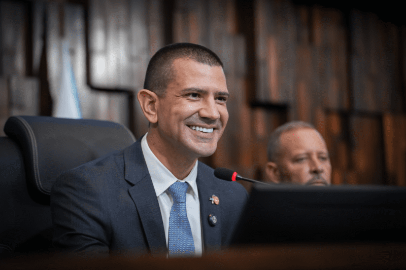 Douglas Ruas pode assumir governo do RJ após pedido ao STF