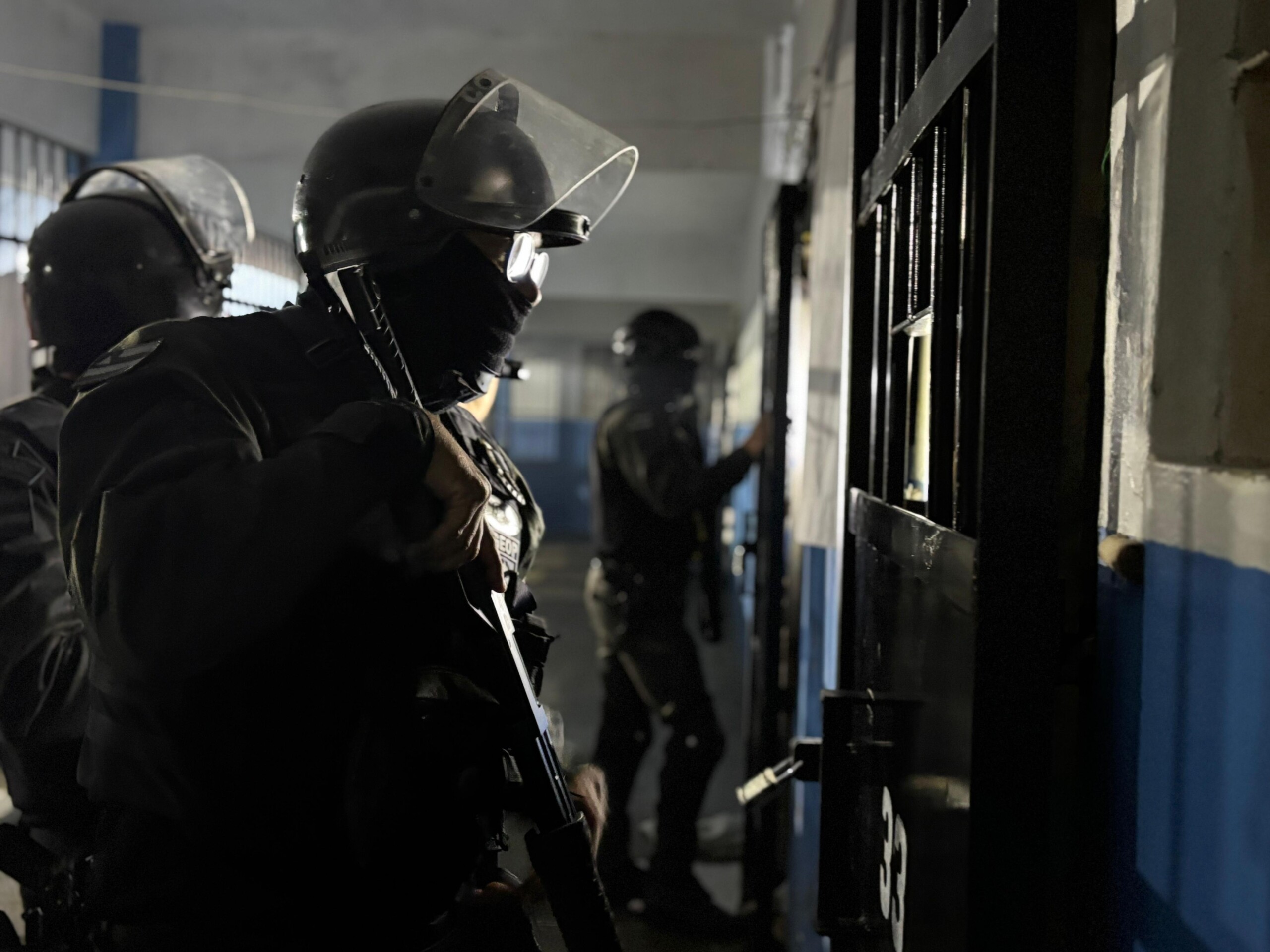 Operação Molon Labe: Polícia ocupa presídio de Itabuna
