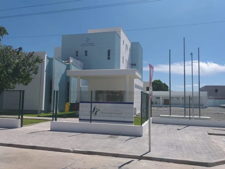 Dupla é presa por suspeita de negociar dinheiro falso na Bahia