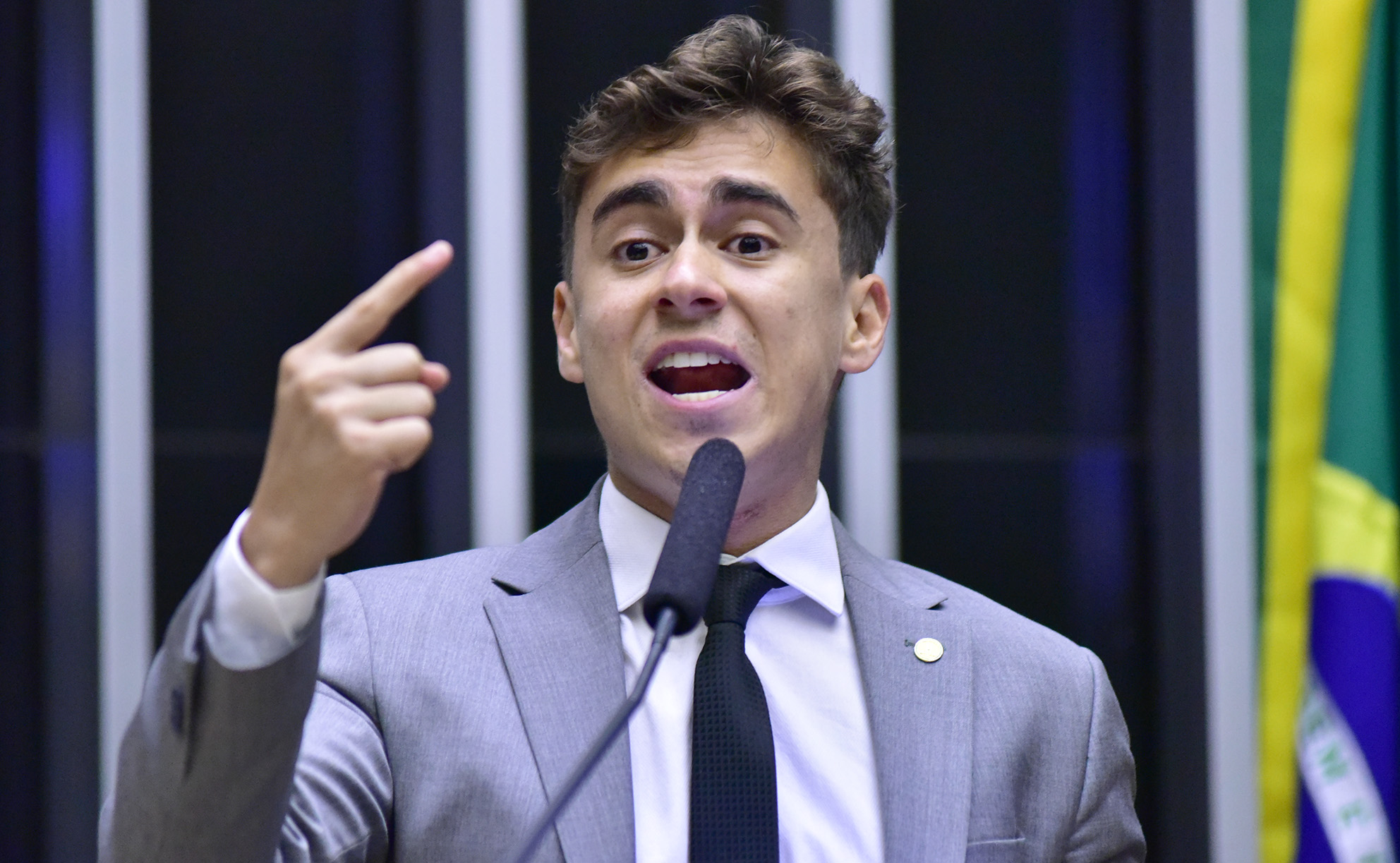 Nikolas aciona STF após foto de Gonet ao lado de Vorcaro