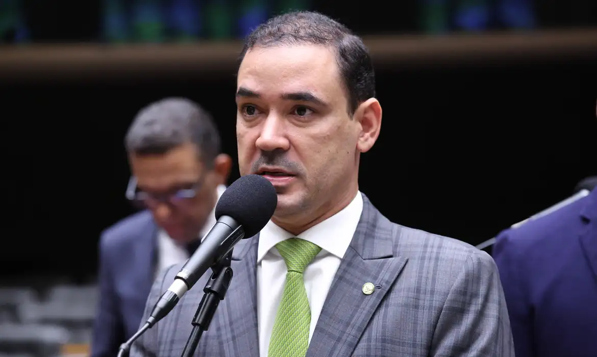 Vicentinho Júnior é eleito governador em Tocantins