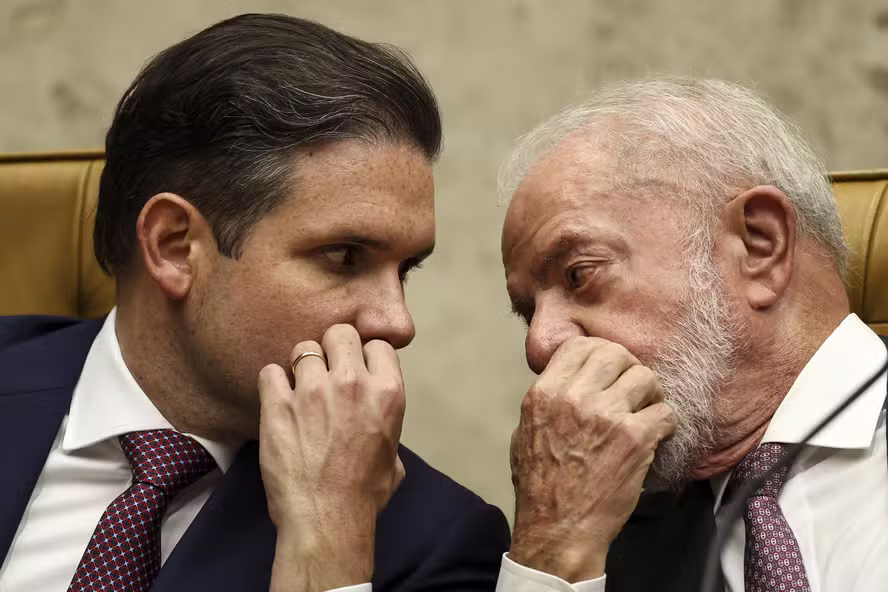 Lula conversa com Hugo Motta após partido do deputado apoiar Flávio