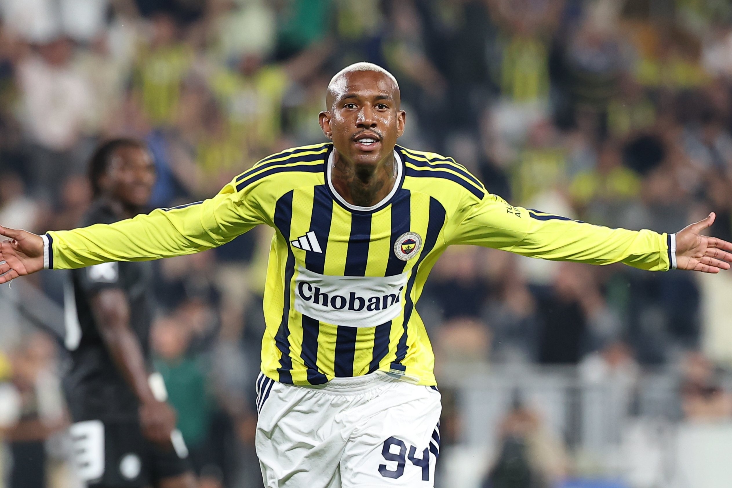 Talisca inicia nova fase da carreira no Al-Jazira