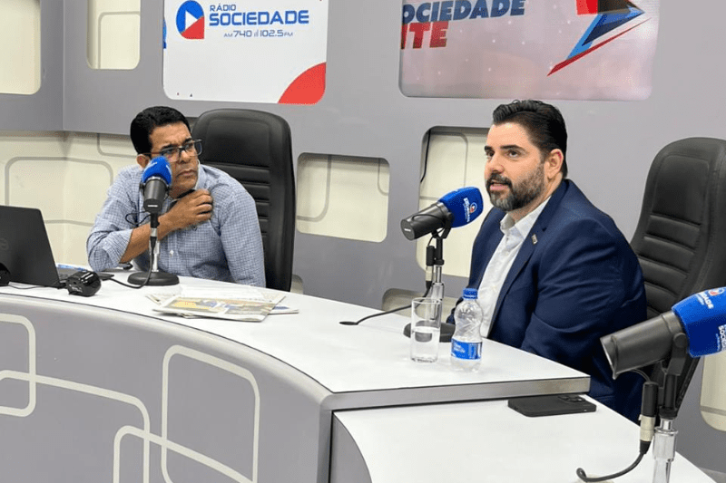 Confira a entrevista completa de Adolpho Loyola na Rádio Sociedade
