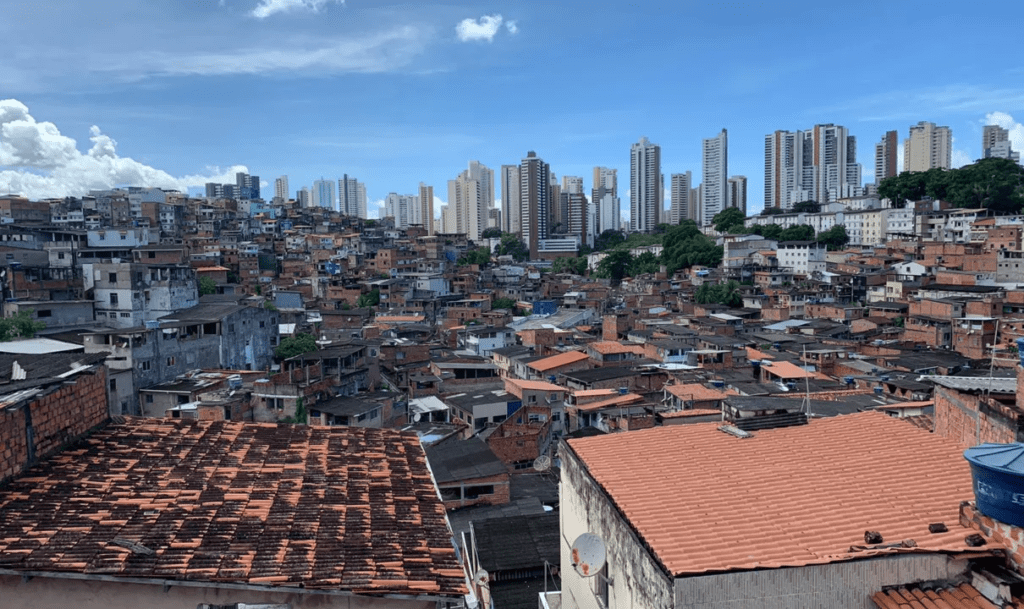Mulher morre após cair de escada no Engenho Velho da Federação