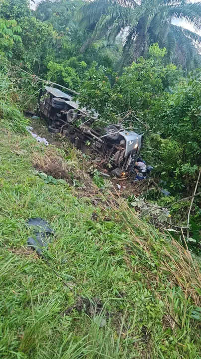 Acidente na BR 324 deixa 4 mortos e 23 feridos na madrugada desta segunda (2)