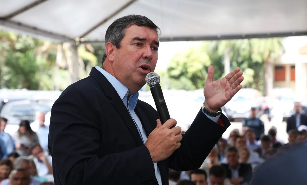 Eduardo Riedel é reeleito governador de Mato Grosso do Sul