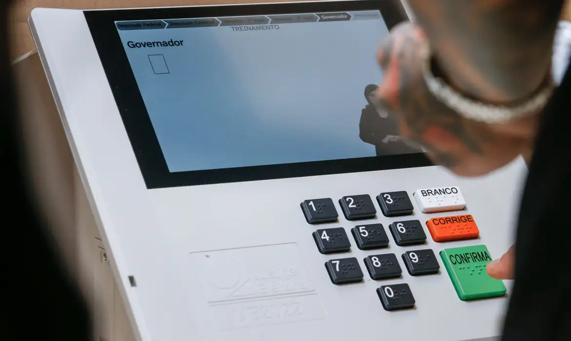 Quatro eleitores morrem após passarem mal durante votação