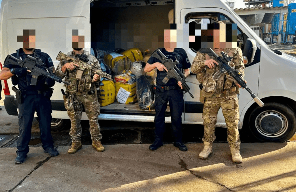 Polícia Federal incinera 1,5 tonelada de drogas apreendidas em Salvador e Região Metropolitana