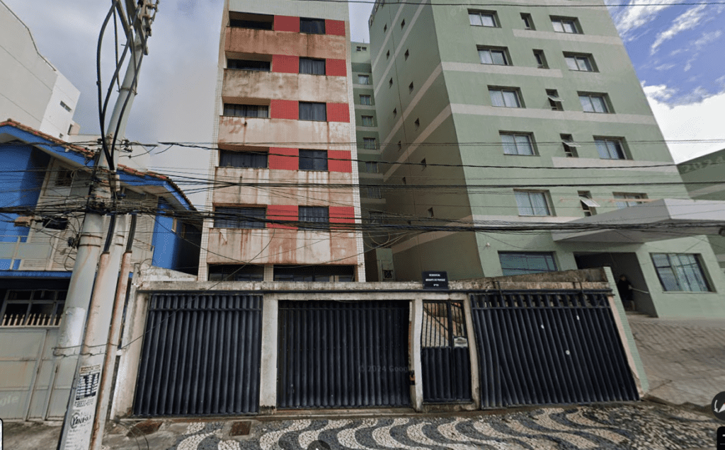 Prédio residencial na Pituba é evacuado por risco de desabamento