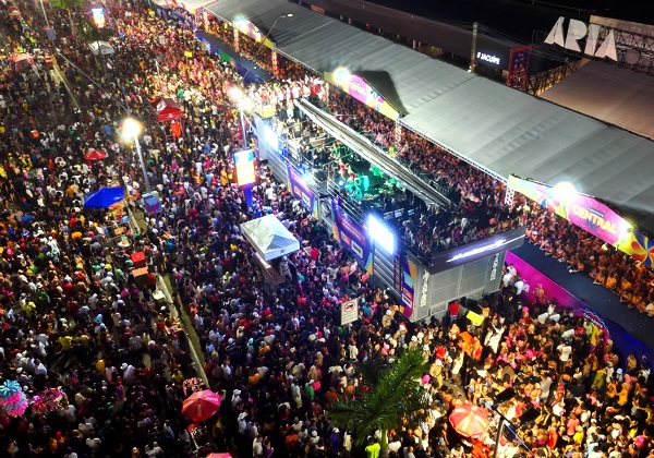 Micareta de Feira 2026 terá shows de Claudia Leitte e Leo Santana em nova data