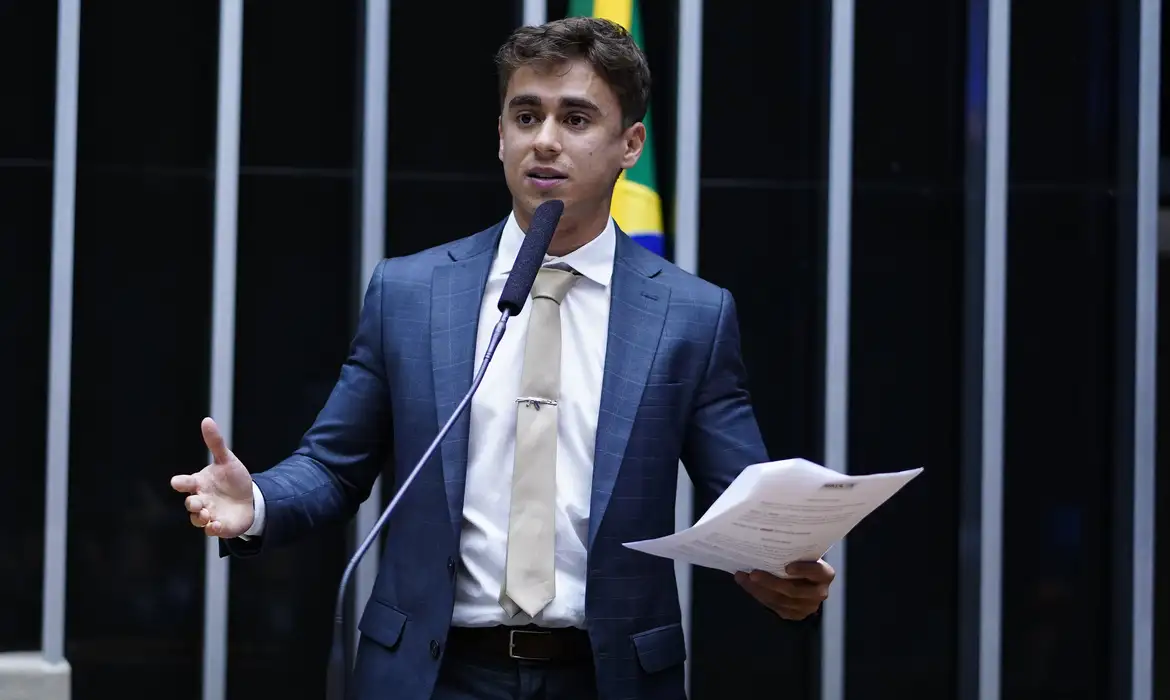 Nikolas Ferreira bate recorde e se torna deputado mais votado da história