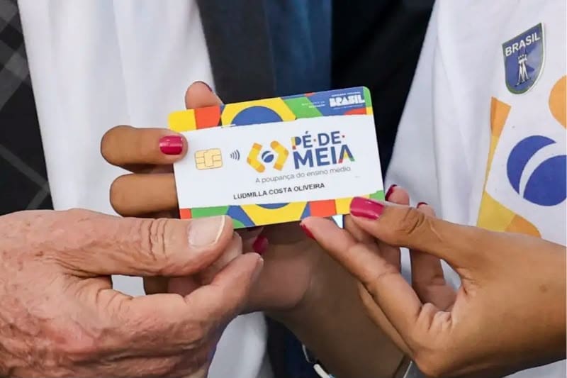 Pé-de-Meia paga nova parcela para estudantes
