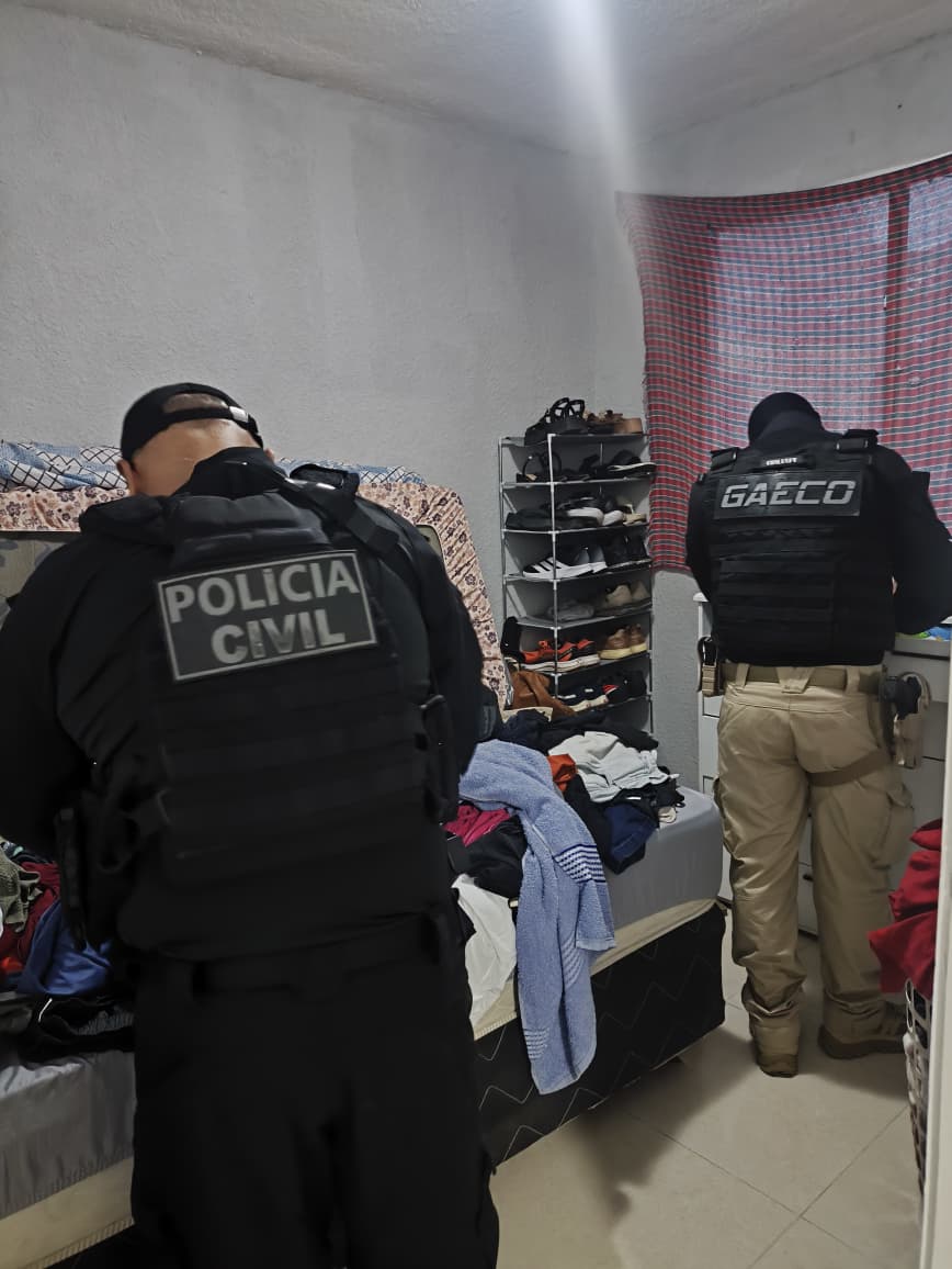 Polícia prende suspeitos de matar vereador e assessor na Bahia