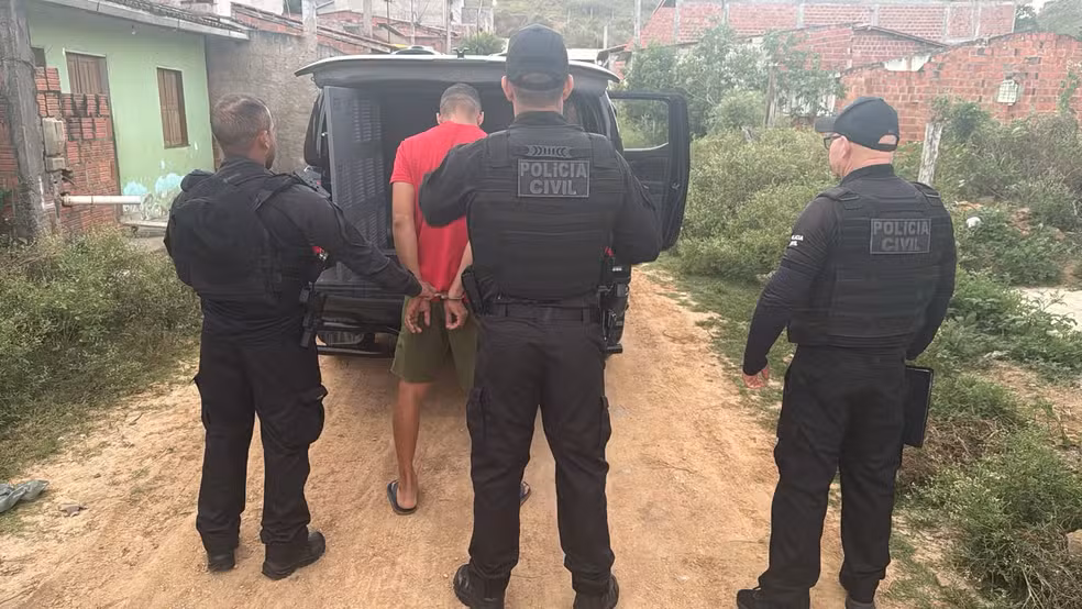 Grande operação prende 20 suspeitos do PCC na Bahia 