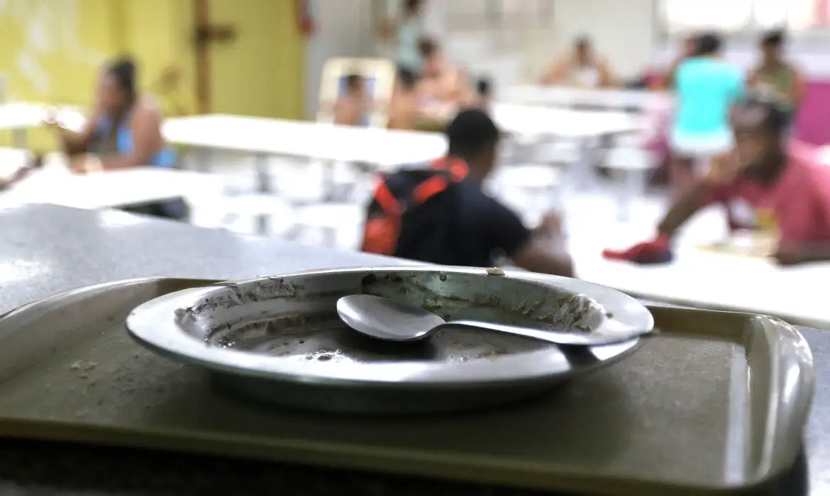 Pobreza global aumenta pela primeira vez em 16 anos