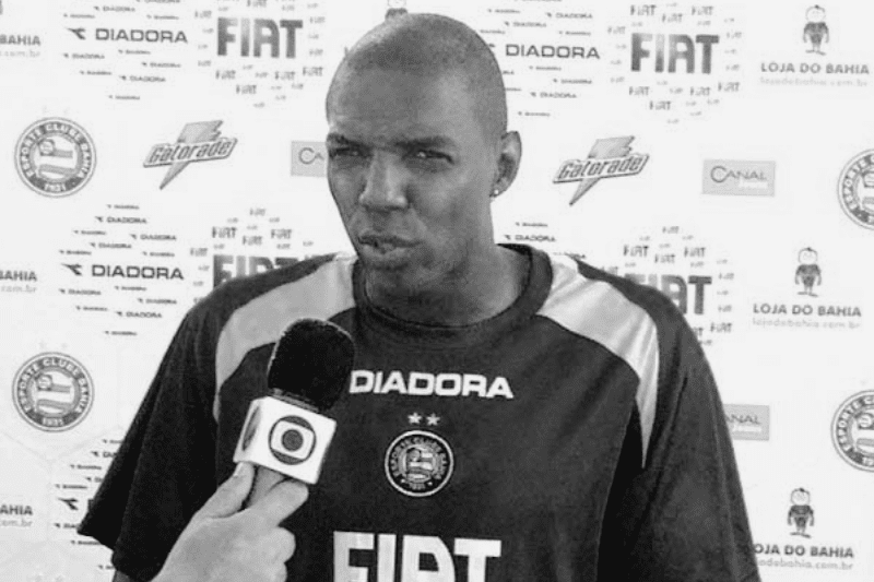 Ex-atacante do Bahia, Reinaldo Aleluia morre aos 53 anos