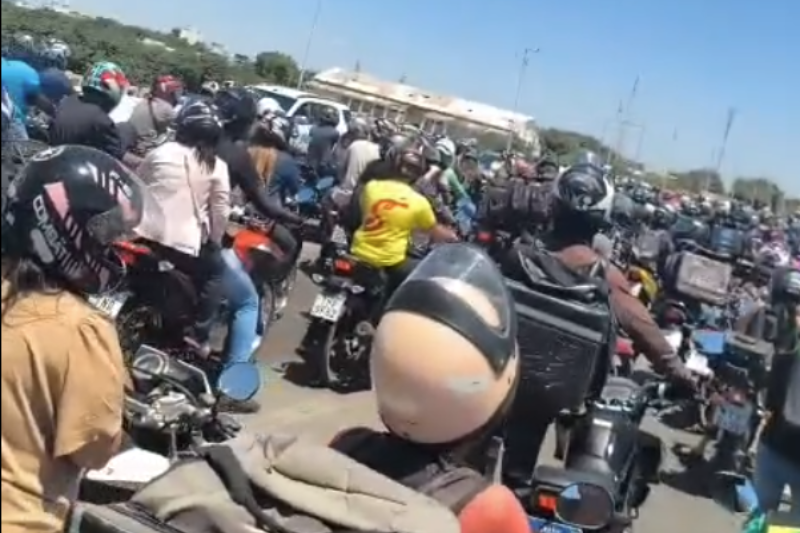 Motociclistas fazem ato após morte de entregador em Juazeiro
