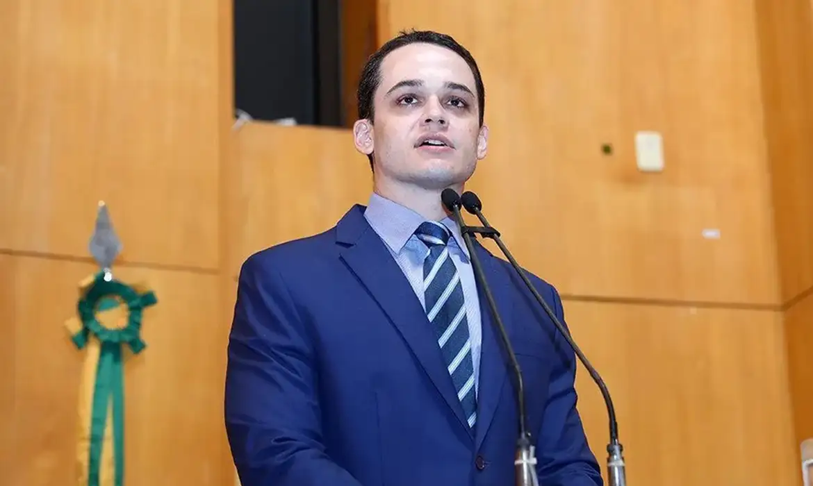 Lorenzo Pazolini vence segundo turno e está eleito governador do Espírito Santo