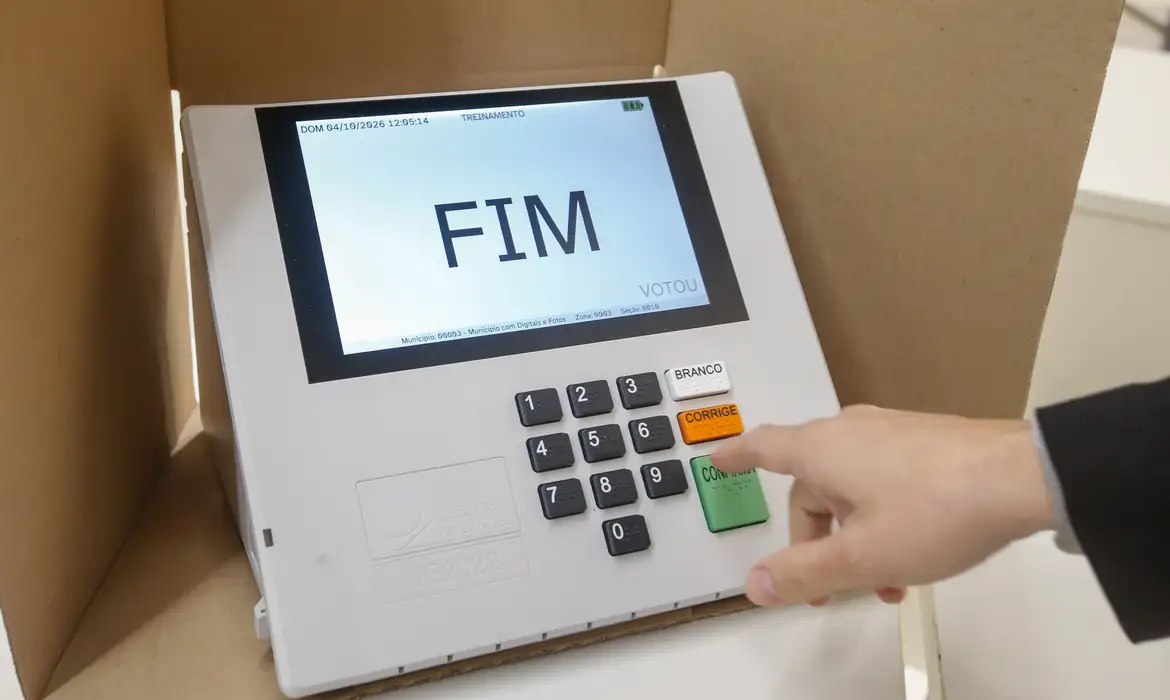 Eleições para prefeitos definem dois novos nomes entre sete cidades