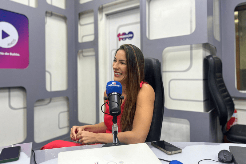 Jessica Smetak recebe comenda 2 de Julho