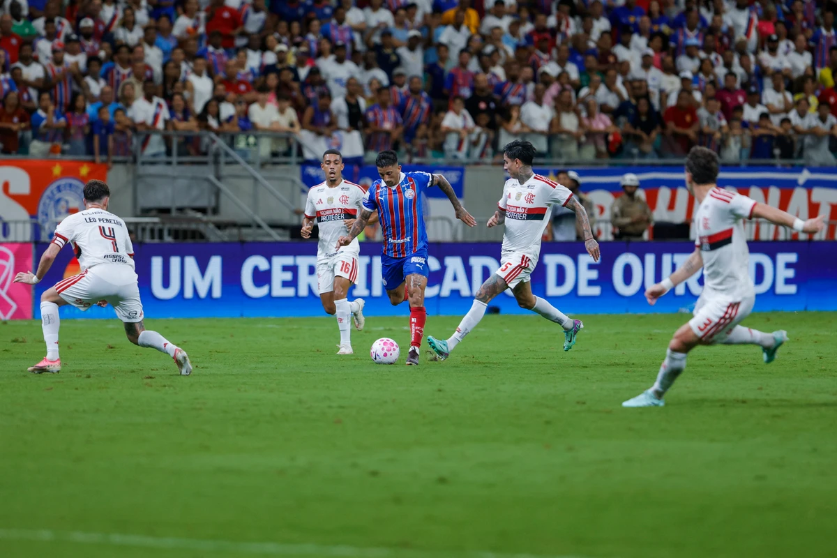 Bahia sofre goleada na Fonte Nova e cai para 7º lugar